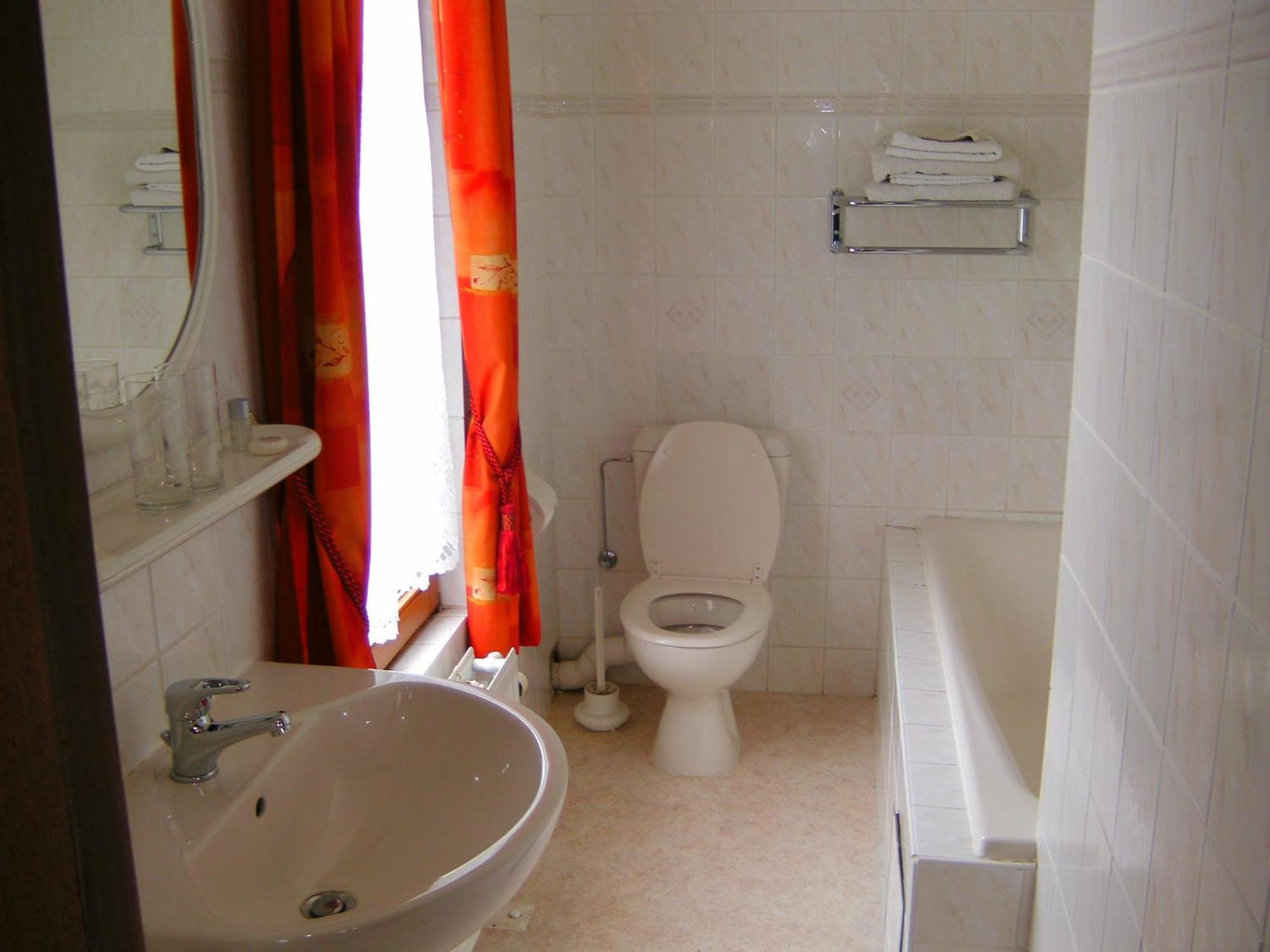 B&B Le Petit Normand Жале Екстериор снимка